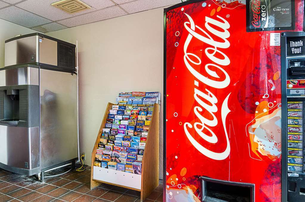 Econo Lodge Mcpherson Servicios foto